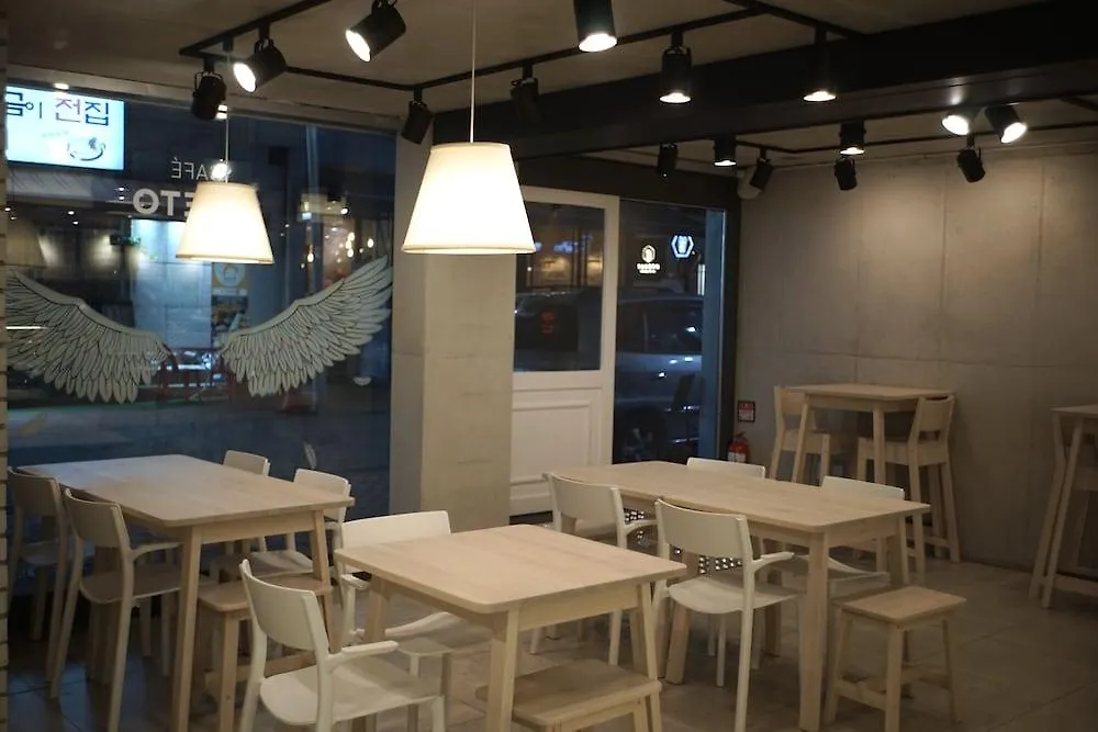 Creto Hotel Myeongdong Seoul 3*,